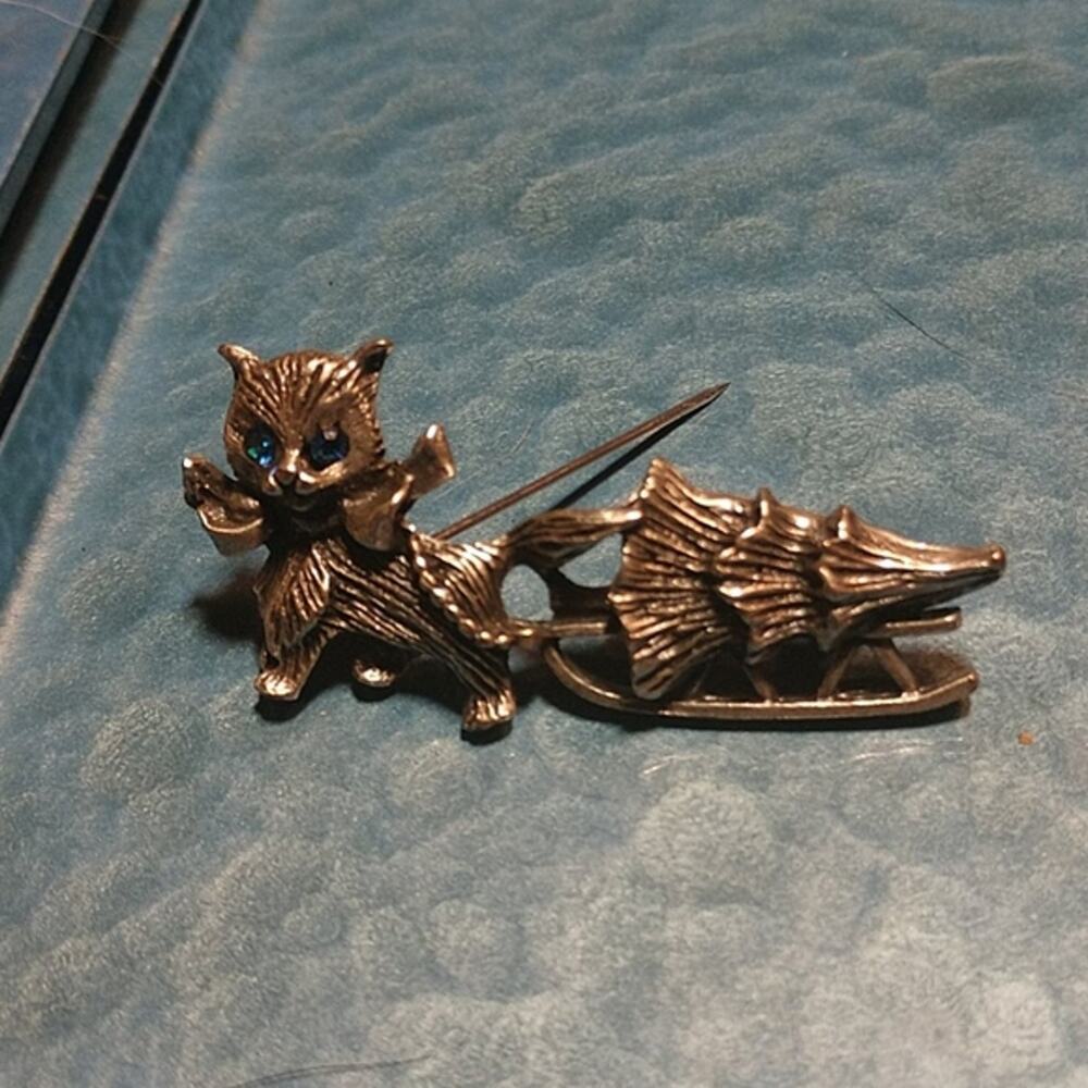 Kitty Silver Christmas Brooch
